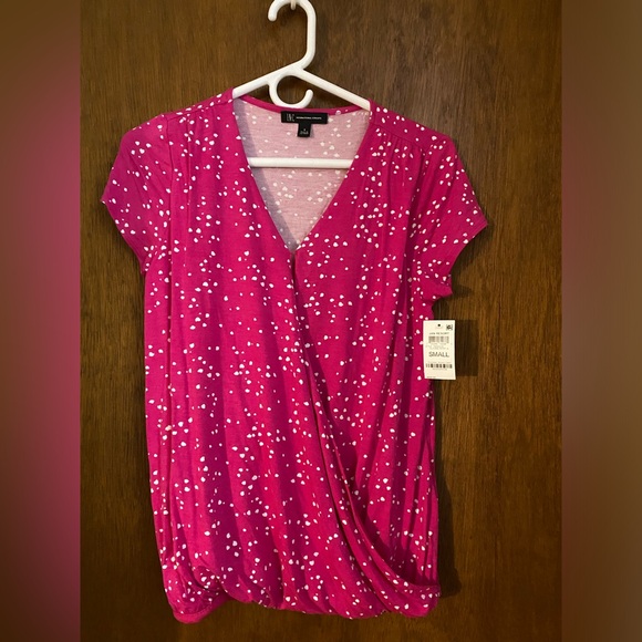 INC Women’s short sleeve shirt size small NWT - Picture 1 of 5